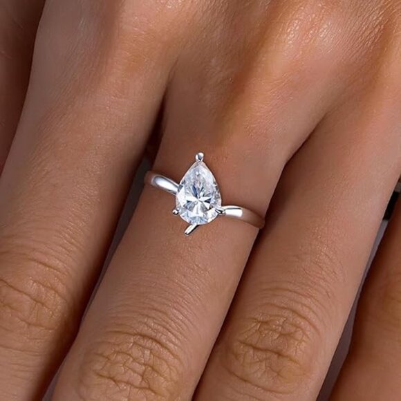 2cttw Pear Cut Moissanite D Color VVS1 Clarity Silver Wedding Ring - Picture 5 of 6